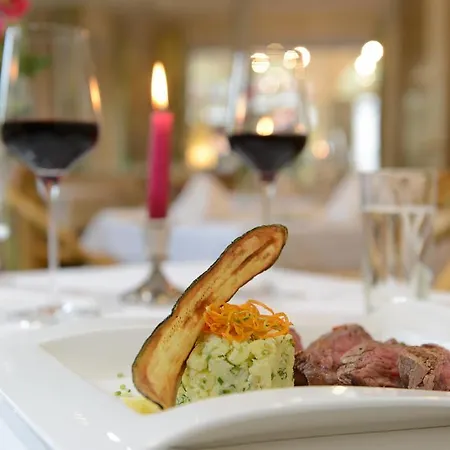 德尔慕斯酒店集团 - 佩莎赫德尔慕斯酒店 Pörtschach am Wörthersee