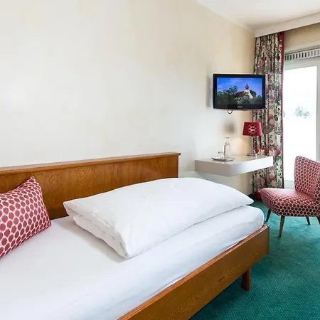 德尔慕斯酒店集团 - 佩莎赫德尔慕斯酒店 酒店